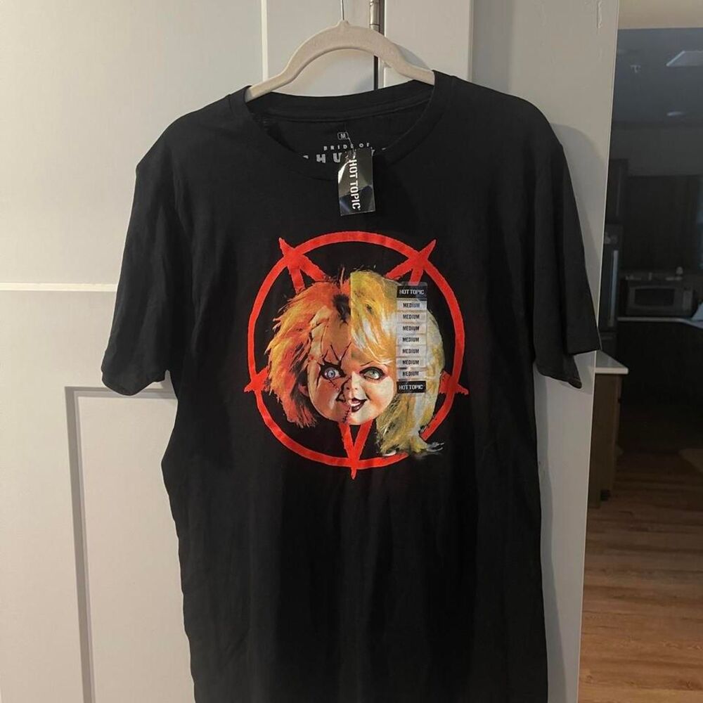 Hot-topic Women's Black T-shirt